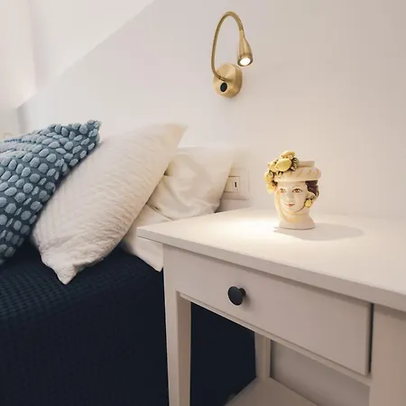 Giuliana Apartment